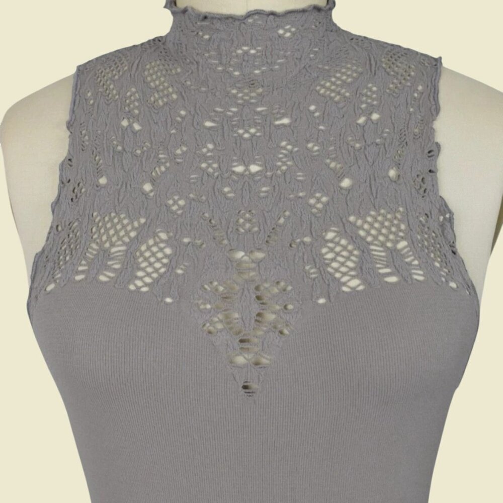 INTIMATELY CROCHET LACE GREIGE MOCK NECK BODYCON DRESS - Picture 4 of 9